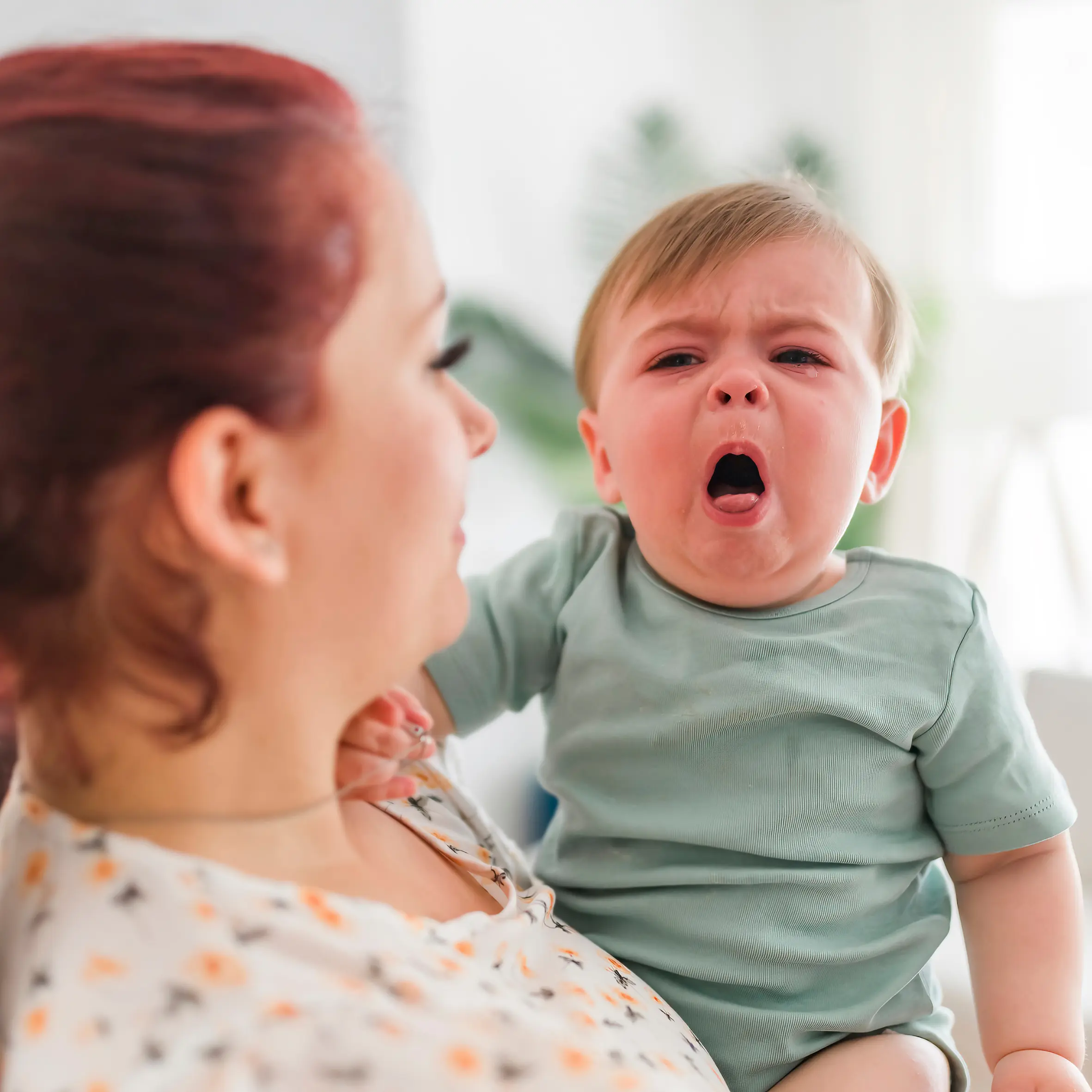 Patarimai ir pasiūlymai, kaip gydyti kūdikio kosulį 